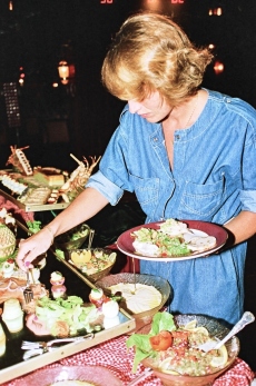 1986-Kuwait-Gitte-og-Tanya-2-109