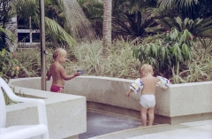 Mal0008-Ved-poolen-10