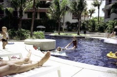 Mal0008-Ved-poolen-16