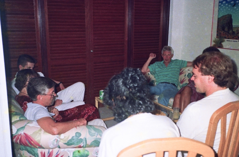 1990-27-Kim-og-Bea-pakker-100