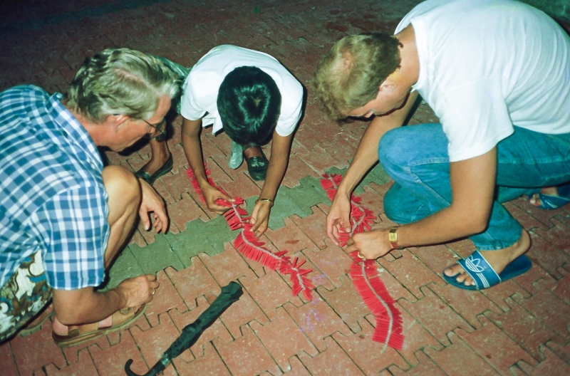 1990-27-Kim-og-Bea-pakker-104