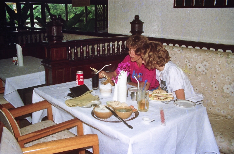1990-30-Singapore-104