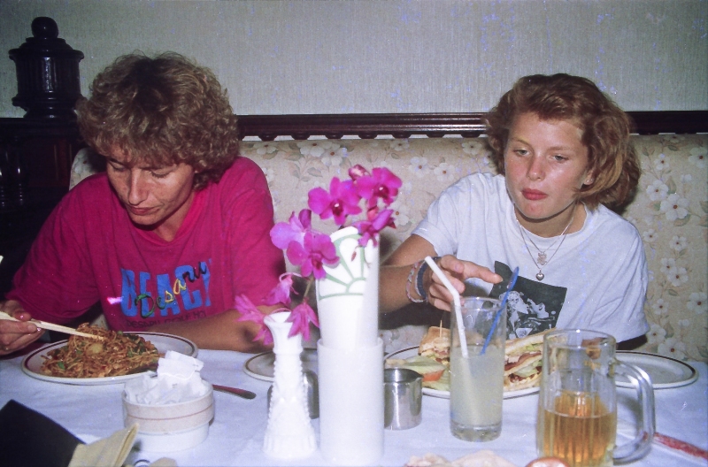 1990-30-Singapore-105