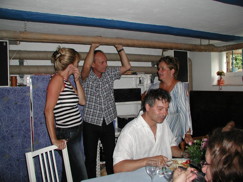 OLYMPUS DIGITAL CAMERA