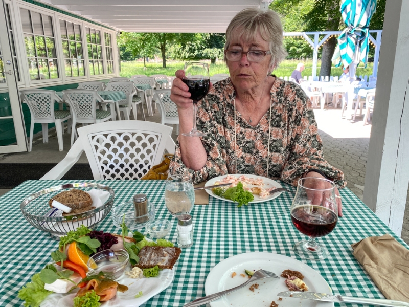 2022-Frokost-paa-Bakken-102