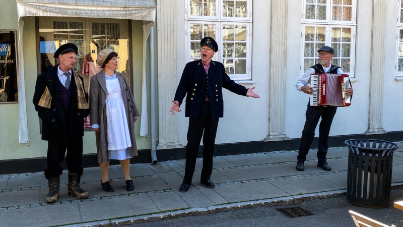 2022-Frokost-paa-Bakken-122