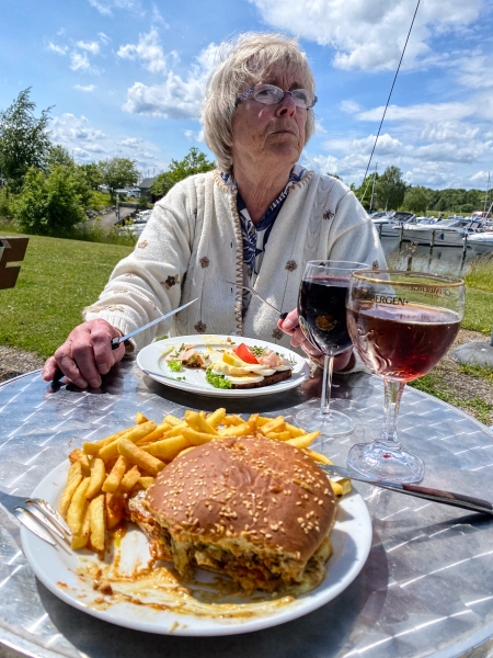 2025-Restaurant-Suset-107