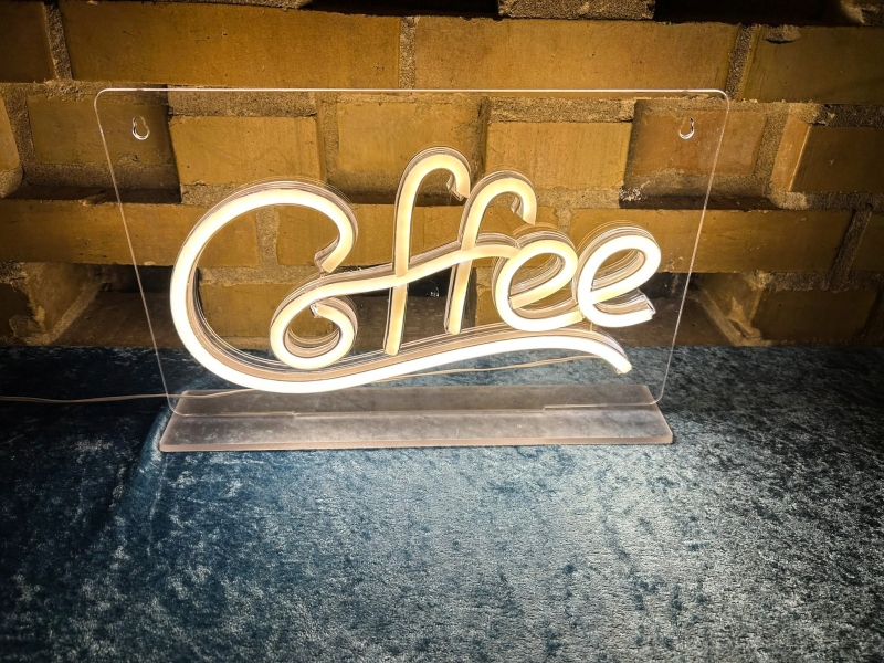 2025-Frankie-Sixfinger-110