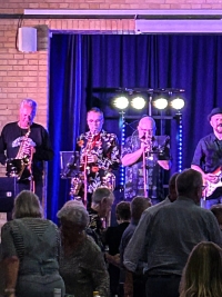 2025-Frankie-Sixfinger-117