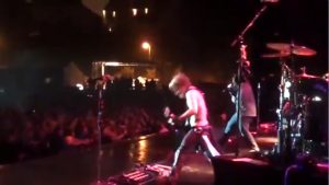 Shinedown - Breaking Inside