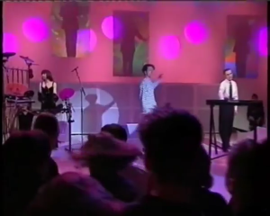 The-Sparks-When-I-Kiss-You