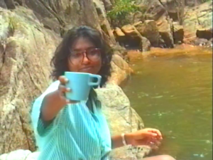 1991-23 Vandfald med Kim og Bea