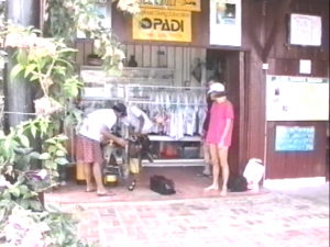 1994-10 Vi besøger øen Pulau Rawa