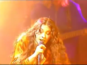 Alanis Morissette -You Oughta Know live
