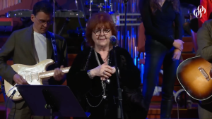 Maggie Reilly - Moonlight Shadow (Live at the Palau)